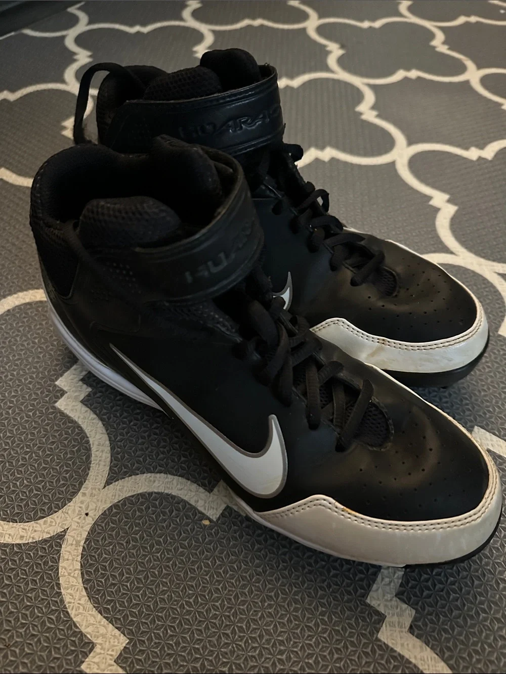 Nike Huarache baseball shoes size 7.5 men’s
